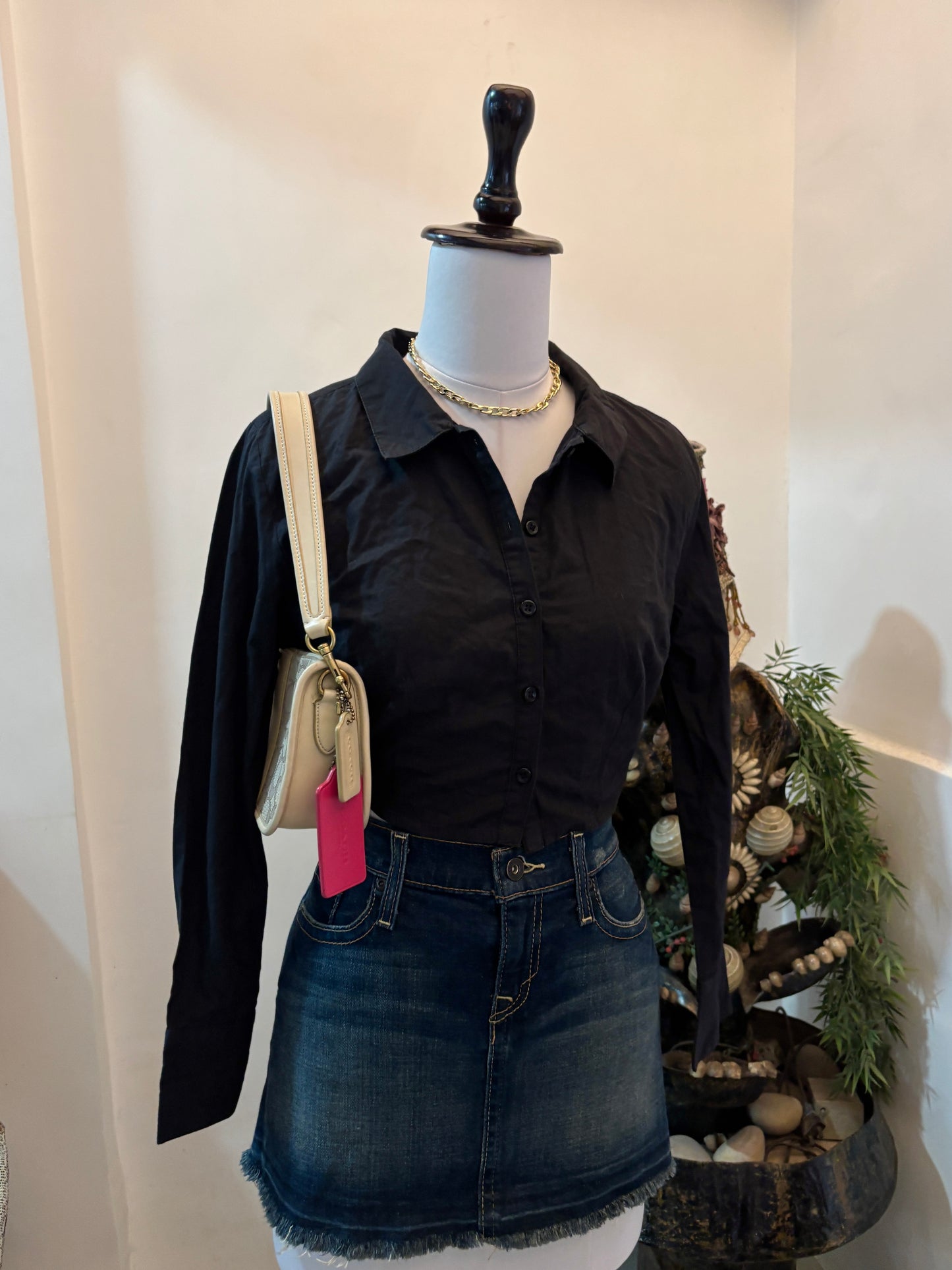 Black Asymmetrical Hem Fitted Cropped Shirt