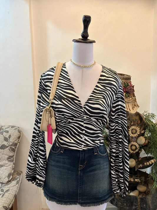 Animal Print Balloon Sleeves Top