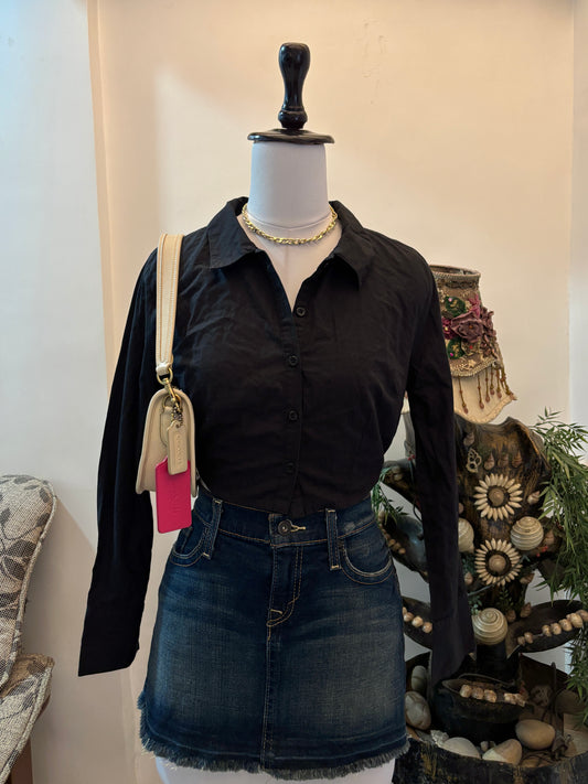 Black Asymmetrical Hem Fitted Cropped Shirt