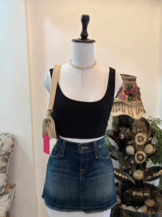 Black Round Neck Crop Top