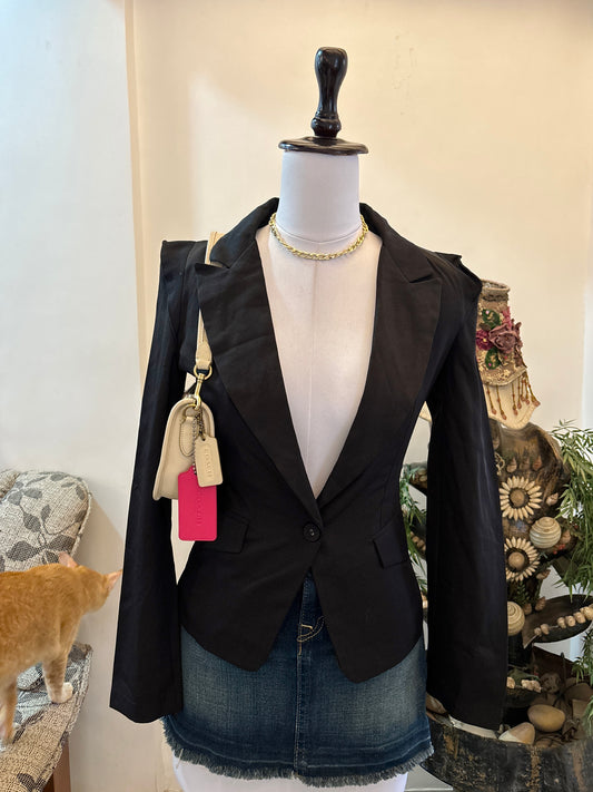 Black Fitted Blazer (Light Weight)