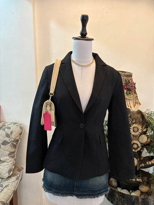 Black Light Weight Fitted Blazer