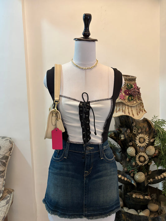 B&W Eyelet Tie Top
