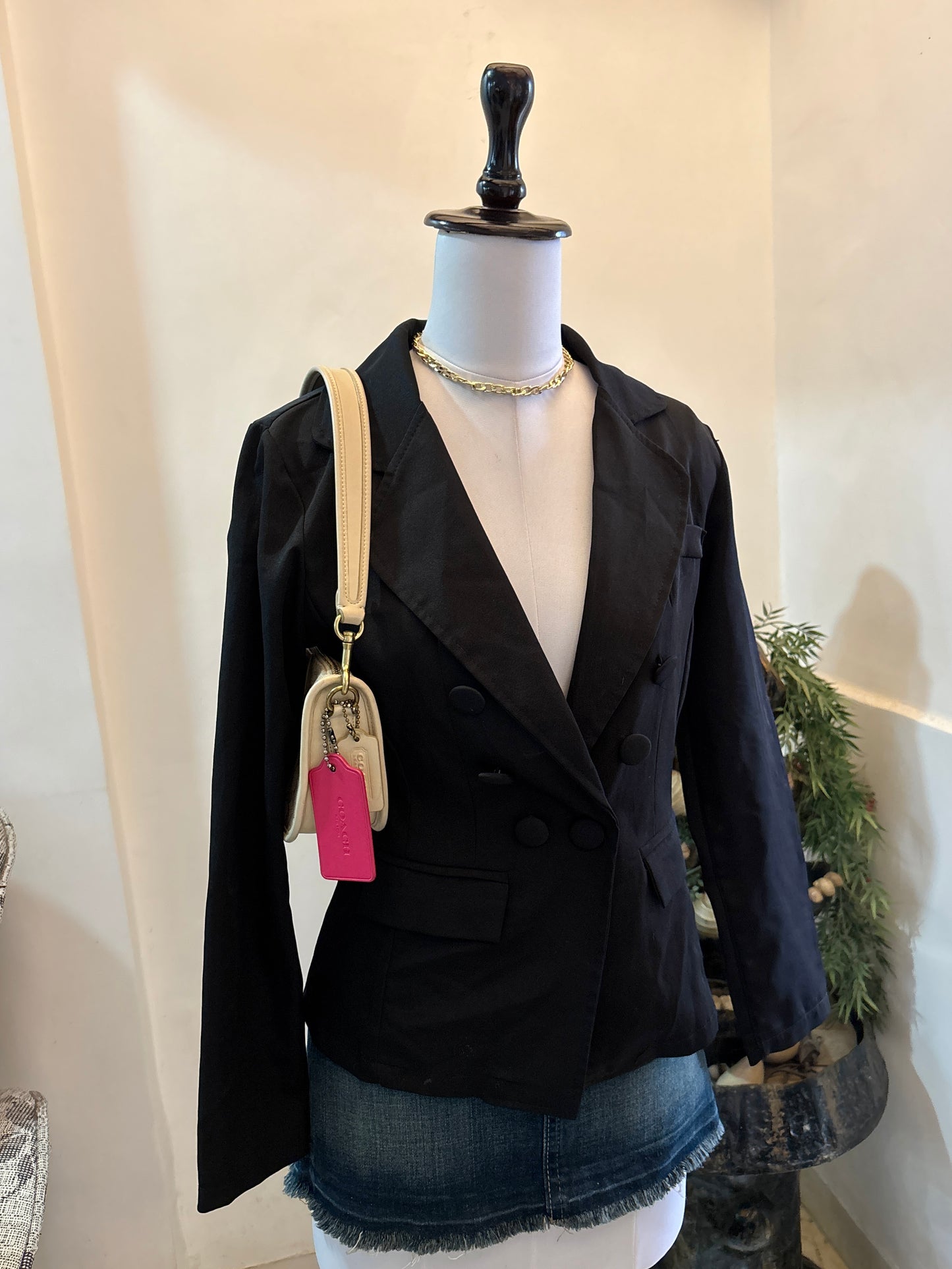 Black Fitted Light Weight Blazer
